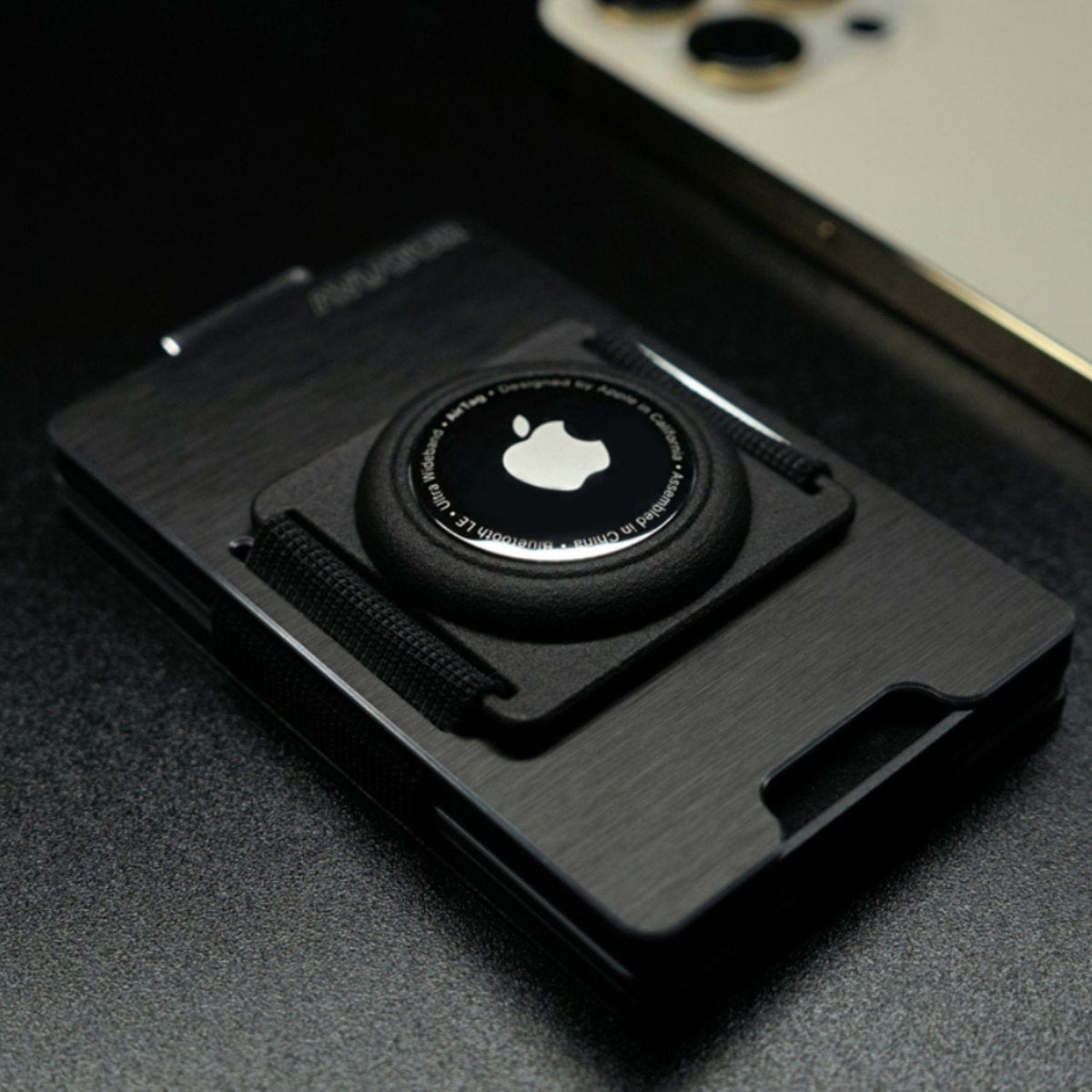 aviator_wallet_black_brushed_slide