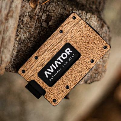 aviator_wallet_wood_carbon_slide